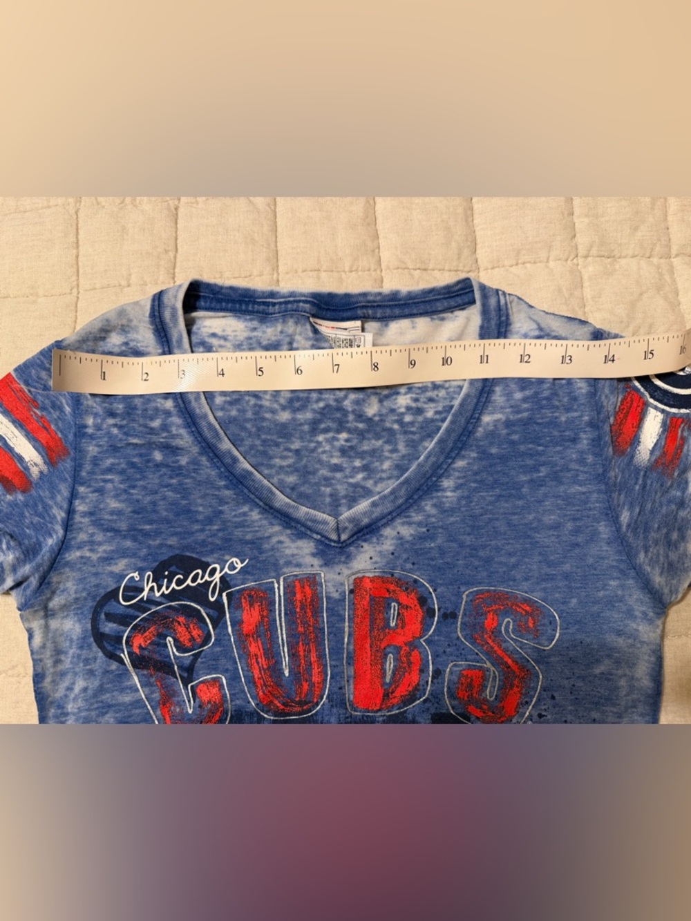 Chicago Cubs Burnout Blue and Red Graphic T-Shirt - Picture 11 of 11
